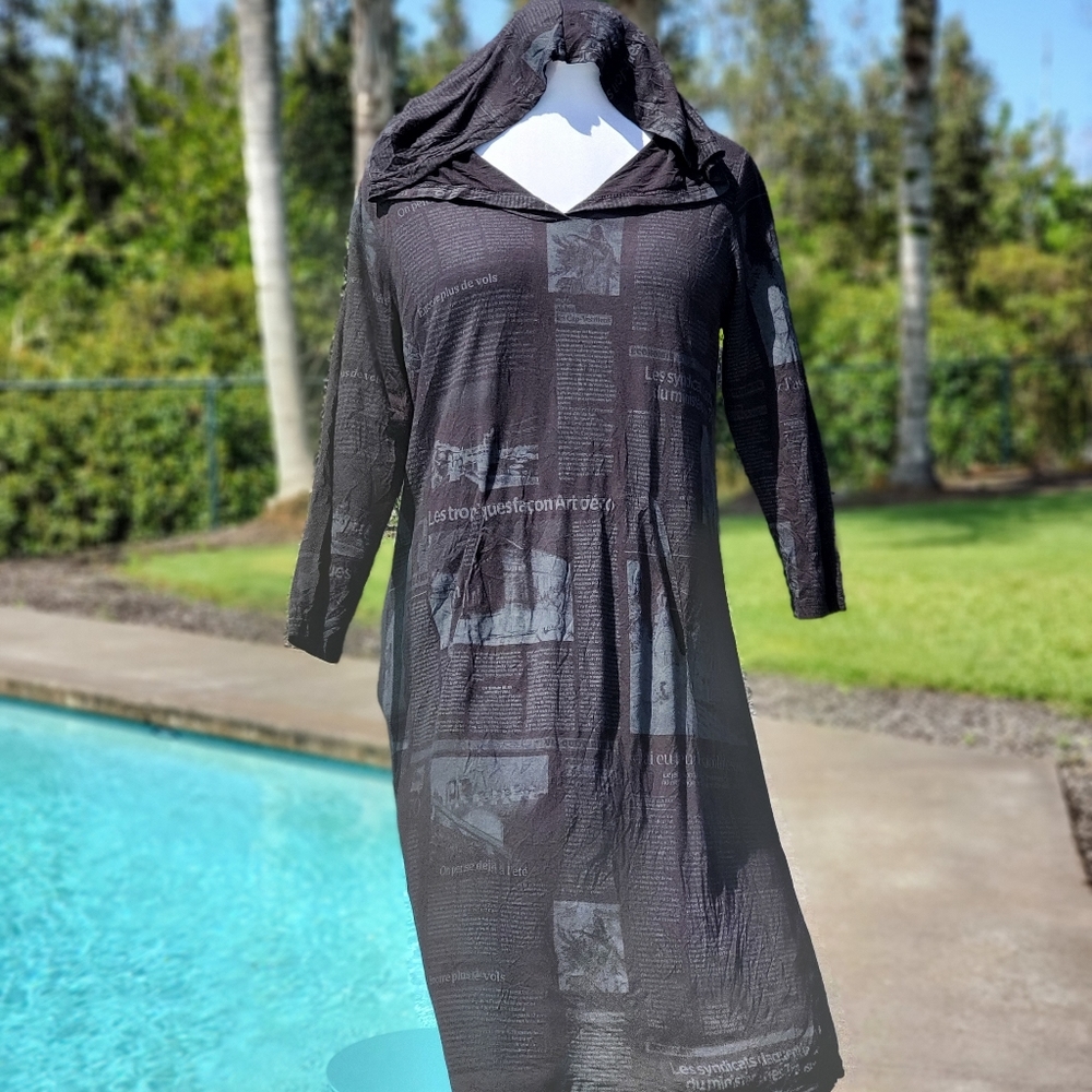 Comfy USA’s crinkle fabric hooded Dress, S blk